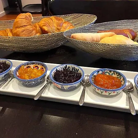 Bed & Breakfast 7